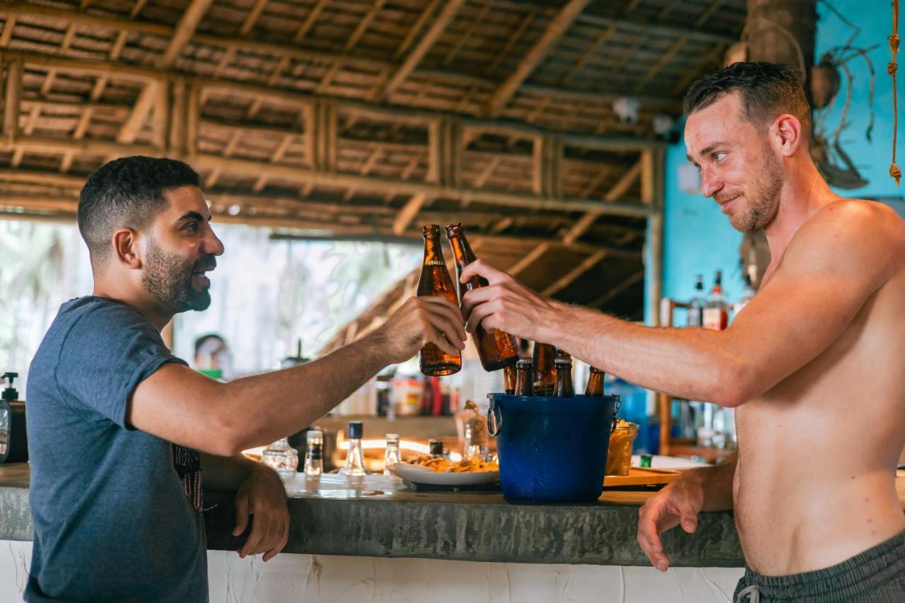 Mad Monkey Hostel Nacpan Beach (Adults Only) El Nido Eksteriør bilde