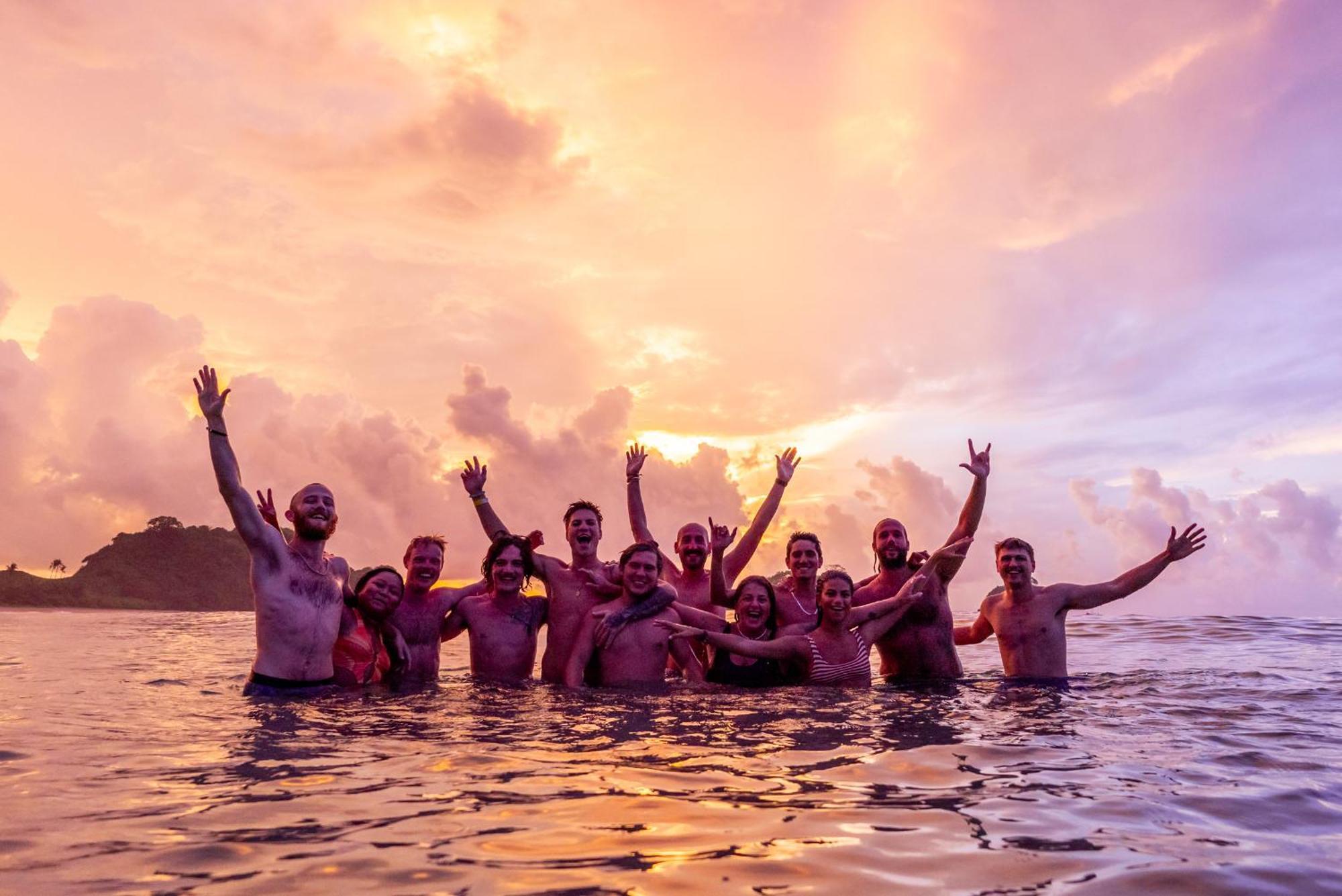 Mad Monkey Hostel Nacpan Beach (Adults Only) El Nido Eksteriør bilde